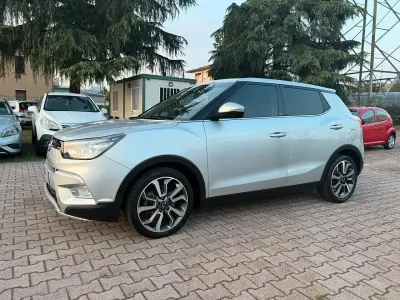 Usata SsangYong Tivoli 116 CV (85 kW) 2017 Argento SUV