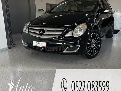 Usata Mercedes R320 224 CV (164 kW) 2008 Nero Monovolume