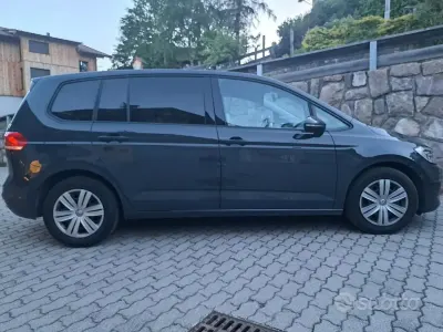 Usata VW Touran 110 CV (80 kW) 2017 Grigio Monovolume