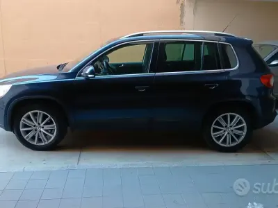 Usata VW Tiguan 140 CV (102 kW) 2012 Blu SUV