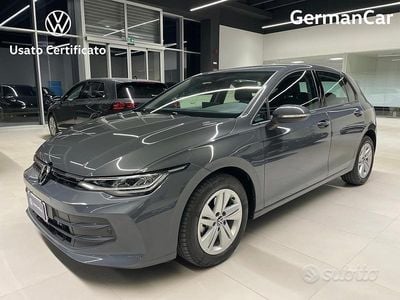 Usata VW Golf VIII Life 115 CV (84 kW) 2025 Grigio Berlina