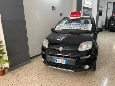 Usata Fiat Panda 4x4 S 95 CV (69 kW) 2017 Nero Utilitaria