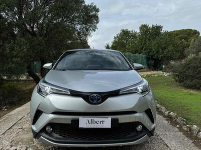 Usata Toyota C-HR Lounge 98 CV (72 kW) 2017 Argento SUV