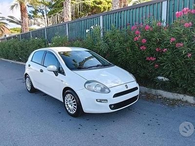 Usata Fiat Punto 75 CV (55 kW) 2014 Bianco Utilitaria