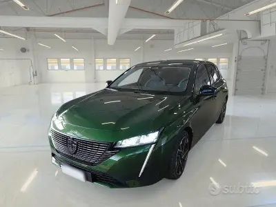 Usata Peugeot 308 Allure 130 CV (95 kW) 2023 Verde Berlina