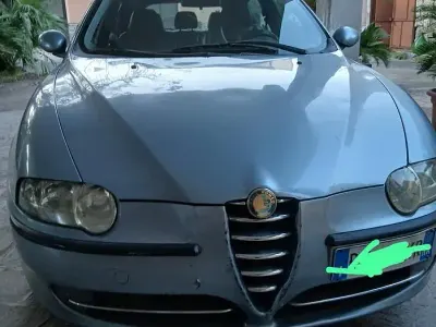 Usata Alfa Romeo 1900 140 CV (102 kW) 2002 Grigio Berlina