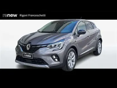 Usata Renault Captur Intens 91 CV (66 kW) 2022 Grigio scuro SUV