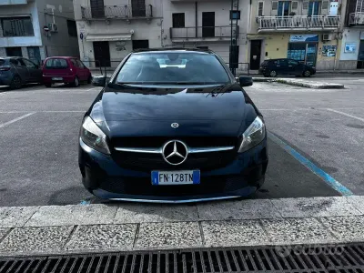 Usata Mercedes A180 109 CV (80 kW) 2018 Bluazzurro Berlina