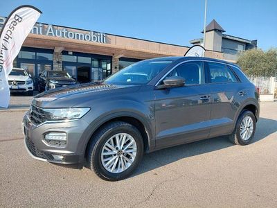 Usata VW T-Roc Business 110 CV (80 kW) 2021 Grigio SUV