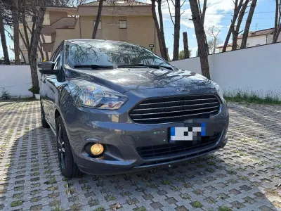 Usata Ford Ka 67 CV (49 kW) 2016 Berlina