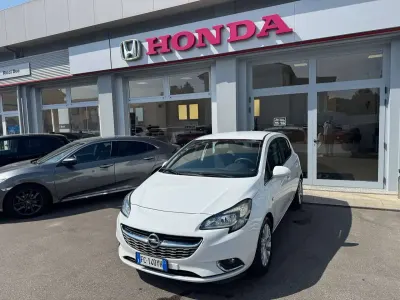 Usata Opel Corsa 75 CV (55 kW) 2016 Bianco Utilitaria