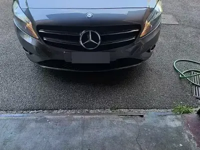 Usata Mercedes A200 156 CV (114 kW) 2013 Grigio Utilitaria