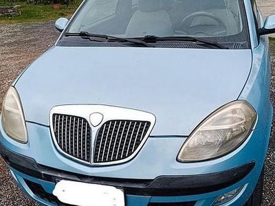 Usata Lancia Ypsilon 2004 Utilitaria