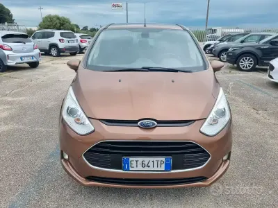 Usado Ford B-MAX Titanium 95 CV (69 kW) 2014 Marrón Monovolumen