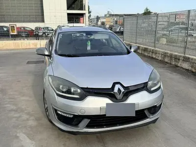 Usata Renault Mégane GrandTour 110 CV (80 kW) 2014 Grigio Station wagon