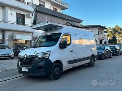 Usata Renault Master 136 CV (100 kW) 2022 Bianco Monovolume