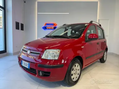 Usata Fiat Panda Dynamic 69 CV (50 kW) 2010 Rosso Utilitaria
