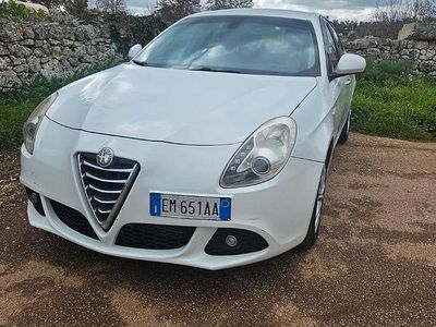 Usata Alfa Romeo Giulietta 105 CV (77 kW) 2012 Bianco Utilitaria