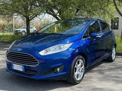 Usata Ford Fiesta Titanium 75 CV (55 kW) 2015 Blu/azzurro Berlina