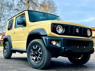 Usata Suzuki Jimny 102 CV (75 kW) 2019 Beige SUV