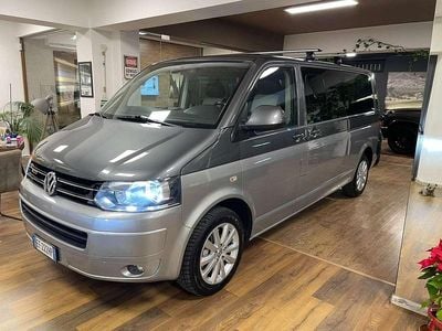 Grigio Usata 2010 VW Caravelle Monovolume | 28.890 € (Molto cara)