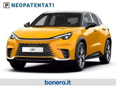 Passionate yellow / black Nuova 2026 Lexus LBX SUV | 33.950 € (Ottimo prezzo)