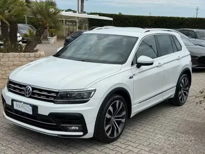 Usata VW Tiguan R-line 190 CV (139 kW) 2020 Bianco SUV