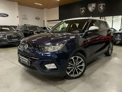 Gebraucht SsangYong Tivoli 116 PS (85 kW) 2017 Blau SUV