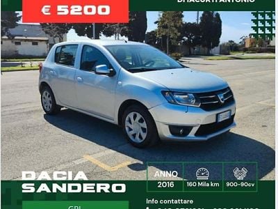 Usata Dacia Sandero Ambiance 90 CV (66 kW) 2016 Argento Berlina