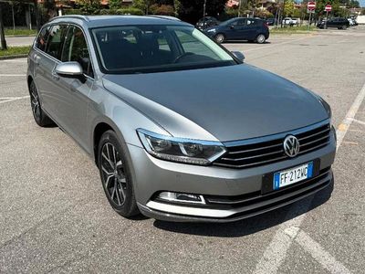 Usata VW Passat Highline 150 CV (110 kW) 2016 Grigio Station wagon