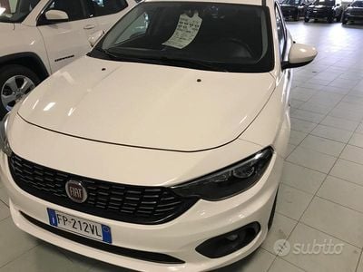 Usata Fiat Tipo Easy 120 CV (88 kW) 2018 Bianco Berlina