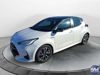 Usata Toyota Yaris Hybrid Style 92 CV (67 kW) 2021 Bianco Utilitaria