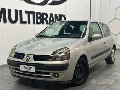 usata Renault Clio III porte 1.5dCI DIESEL NEOPATENTATI