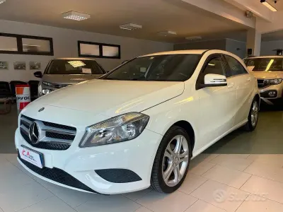Usata Mercedes A160 Premium 90 CV (66 kW) 2015 Bianco Utilitaria
