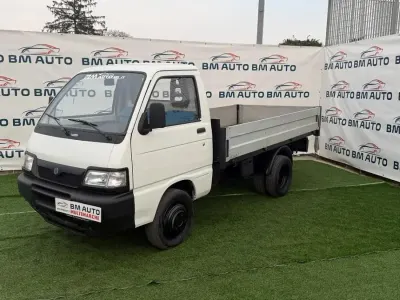 Usata Piaggio Porter 65 CV (47 kW) 2004 Bianco Berlina