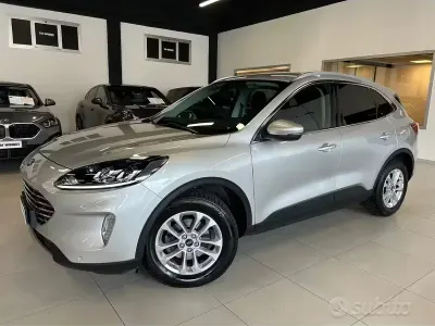 Usata Ford Kuga Titanium 120 CV (88 kW) 2020 Grigio SUV