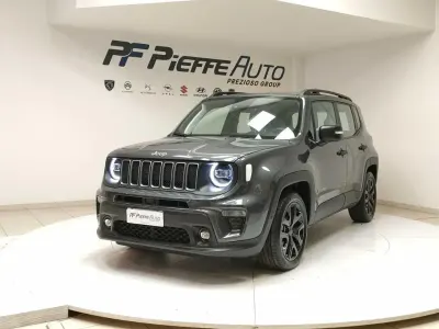 Usata Jeep Renegade Summit 131 CV (96 kW) 2025 Graphite grey SUV