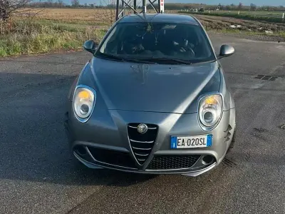 Usata Alfa Romeo MiTo 105 CV (77 kW) 2010 Grigio Utilitaria