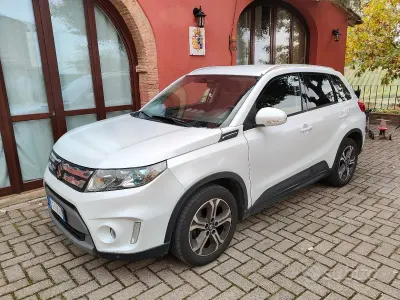 Usata Suzuki Vitara 120 CV (88 kW) 2018 Bianco SUV