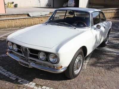 Usata Alfa Romeo GT Quadrifoglio 143 CV (105 kW) 1969 Bianco Coupé