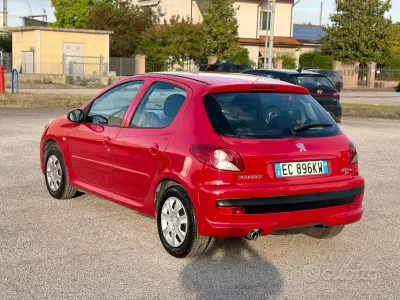 Usata Peugeot 206 57 CV (41 kW) 2010 Rosso Berlina