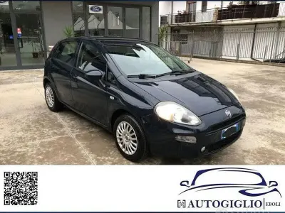 Usata Fiat Punto 77 CV (56 kW) 2017 Blu Utilitaria