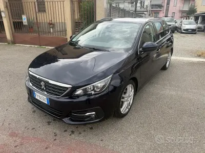 Usata Peugeot 308 Allure 131 CV (96 kW) 2018 Bluazzurro Station wagon