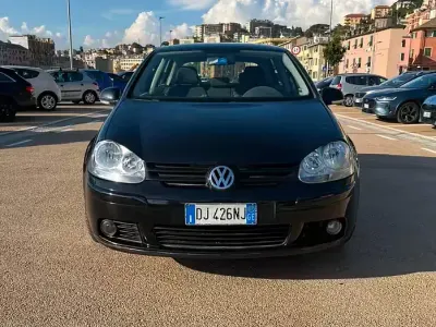 Usata VW Golf V 102 CV (75 kW) 2007 Nero Berlina