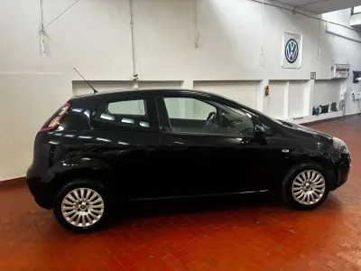 Usata Fiat Punto Evo Dynamic 77 CV (56 kW) 2011 Nero Utilitaria