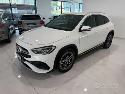 Usata Mercedes GLA200 Premium 163 CV (119 kW) 2021 Bianco SUV