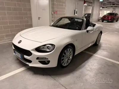Usata Fiat 124 Spider Lusso 140 CV (102 kW) 2016 Bianco Cabrio