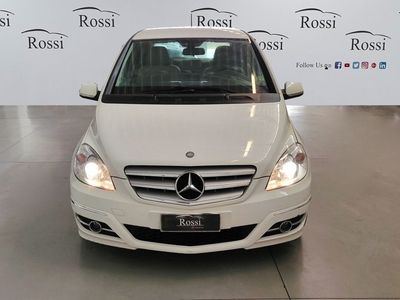 Mercedes B200