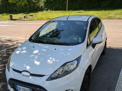 Usata Ford Fiesta Titanium 82 CV (60 kW) 2009 Berlina