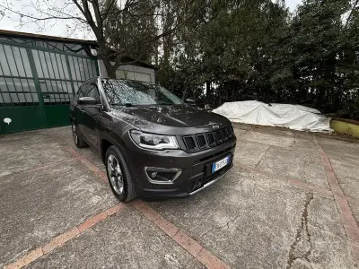 Occasion Jeep Compass 120 ch (88 kW) 2018 Gris SUV
